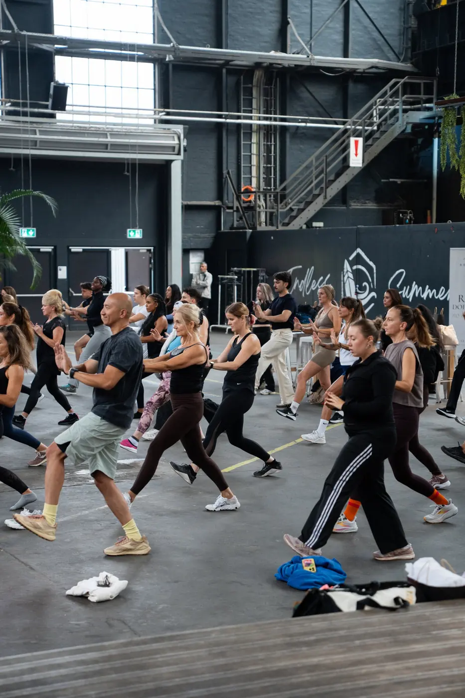 Volle Halle beim Gruppenkurs im RheinRiff